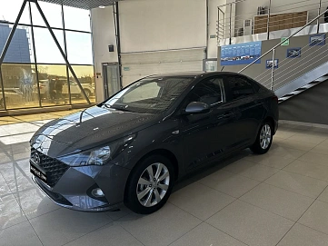 Hyundai Solaris, 2021г, передний привод, автомат