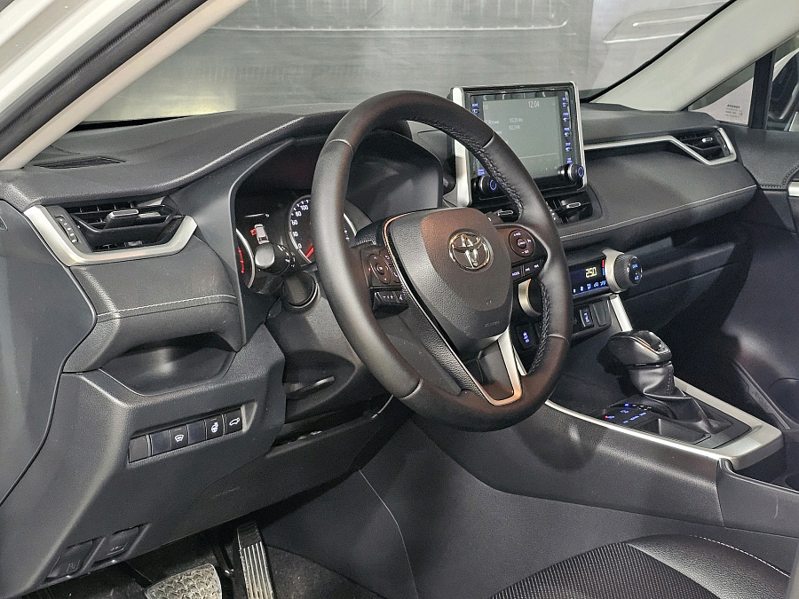 Toyota RAV4, 2019г., передний привод, вариатор