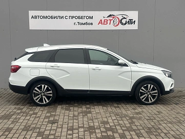 Lada (ВАЗ) , 2018г., передний привод, механика