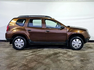 Renault Duster, 2012г, полный привод, механика