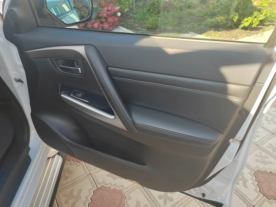 Mitsubishi Pajero Sport, 2020г., полный привод, автомат