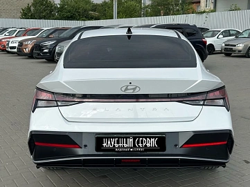 Hyundai Elantra, 2023г, передний привод, автомат