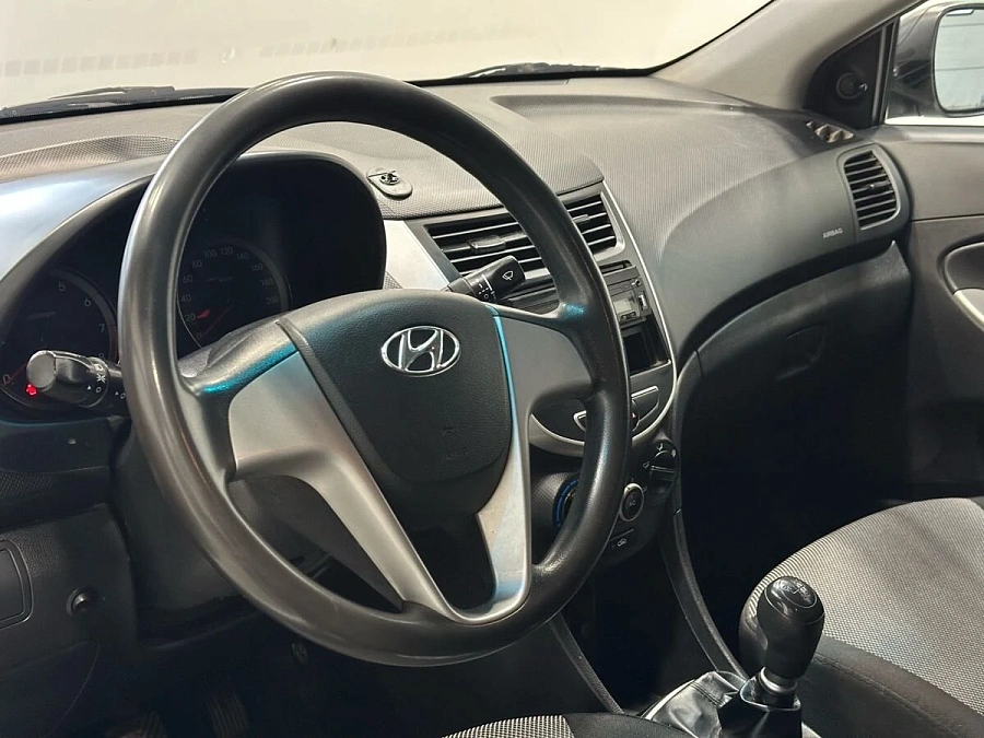 Hyundai Solaris, 2014г., передний привод, механика