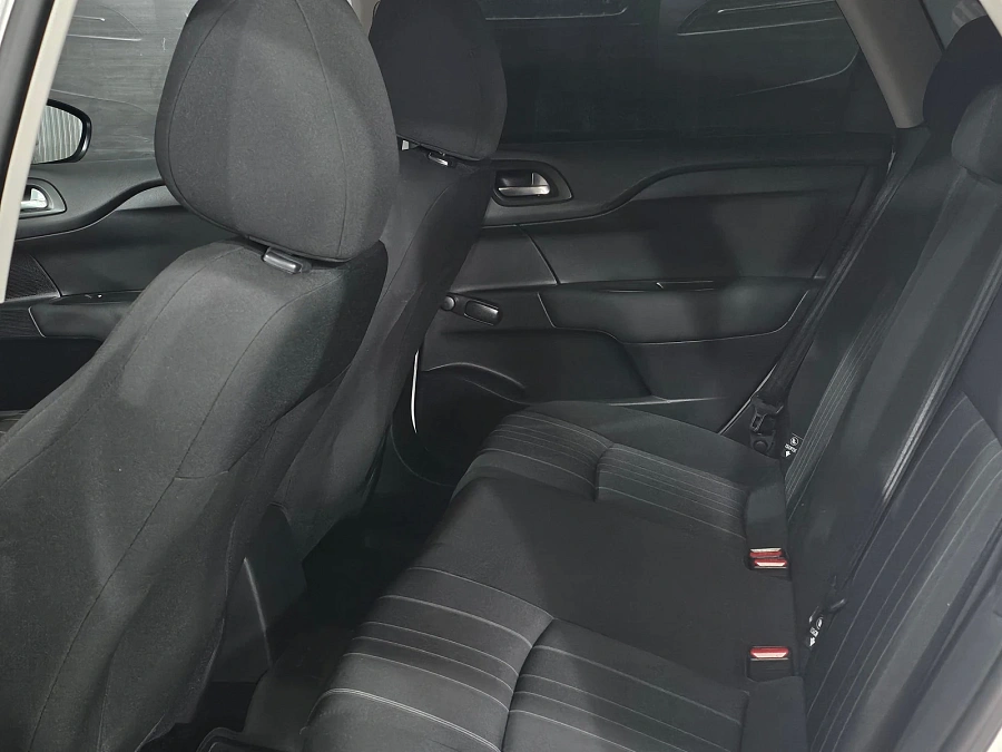 Citroen C4, 2012г., передний привод, автомат