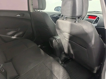 Opel Astra, 2013г, передний привод, механика