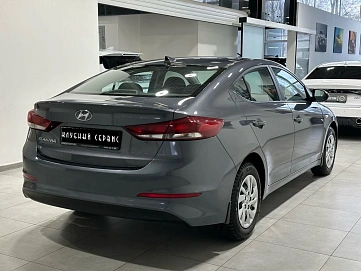 Hyundai Elantra, 2018г, передний привод, автомат
