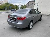 Hyundai Elantra, 2010г., передний привод, автомат