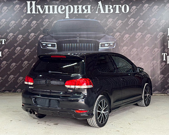 Volkswagen Golf, 2010г, передний привод, робот