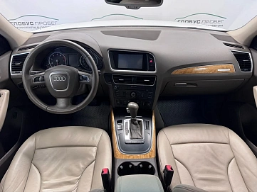 Audi Q5, 2010г, передний привод, автомат