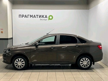 Lada (ВАЗ) Vesta, 2021г, передний привод, механика