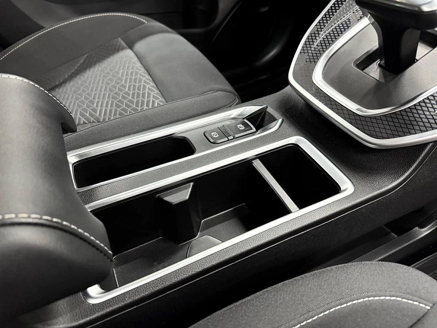 Haval M6, 2024г., передний привод, робот