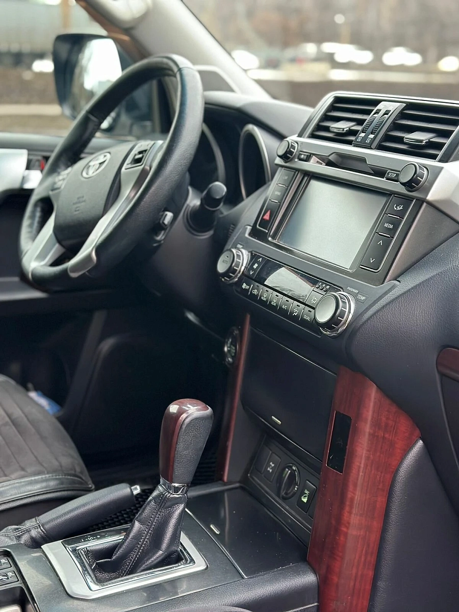 Toyota Land Cruiser Prado, 2014г.