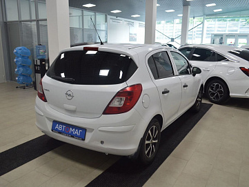 Opel Corsa, 2009г, передний привод, механика