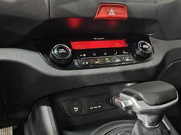 Kia Sportage, 2010г, передний привод, автомат