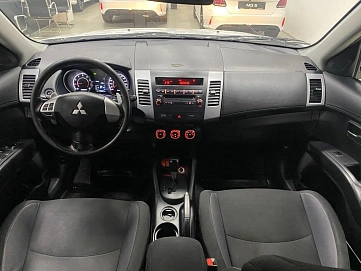 Mitsubishi Outlander, 2010г, передний привод, вариатор