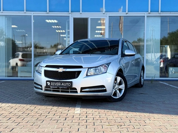 Chevrolet Cruze, 2010г., передний привод, механика