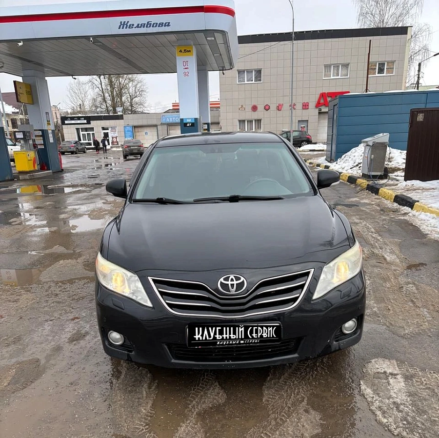 Toyota Camry, 2010г., передний привод, механика