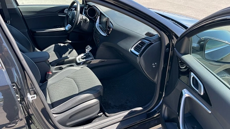 Kia Ceed, 2021г, передний привод, автомат
