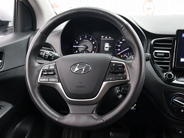 Hyundai Solaris, 2021г, передний привод, автомат