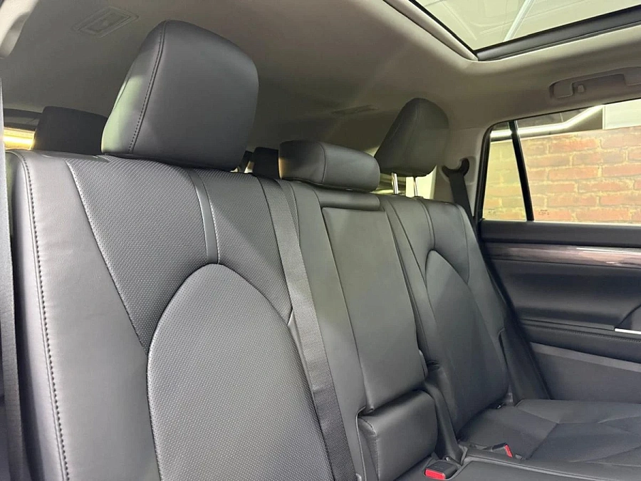 Toyota Highlander, 2025г., полный привод, автомат