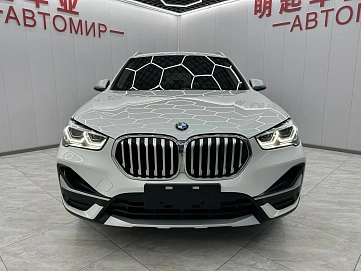BMW X1, 2021г, передний привод, робот