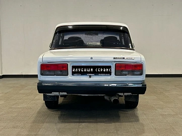 Lada (ВАЗ) 2107, 2006г, передний привод, механика