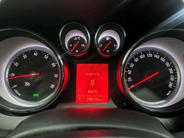 Opel Astra, 2014г, передний привод, автомат