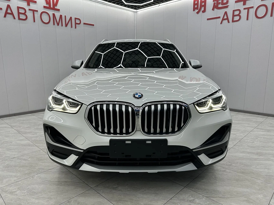 BMW X1, 2021г., передний привод, робот