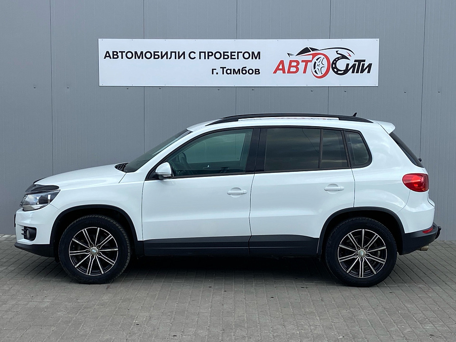 Volkswagen Tiguan, 2014г., передний привод, робот