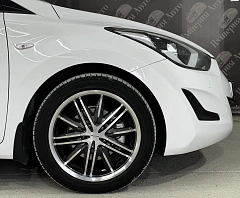 Hyundai Elantra, 2015г, передний привод, автомат