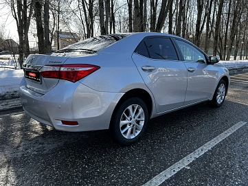 Toyota Corolla, 2013г, передний привод, вариатор