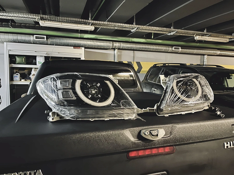 Toyota Hilux, 2010г., полный привод, автомат