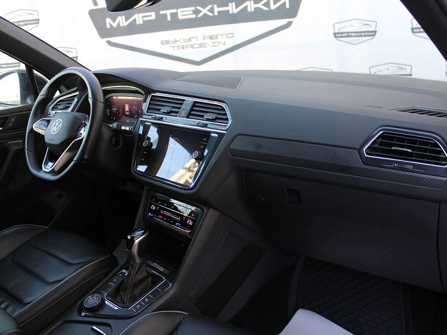 Volkswagen Tiguan, 2021г., полный привод, робот