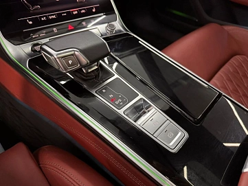 Audi , 2024г., полный привод, робот
