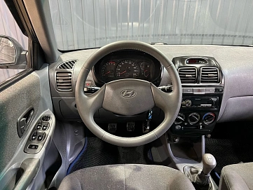 Hyundai Accent, 2006г, передний привод, механика