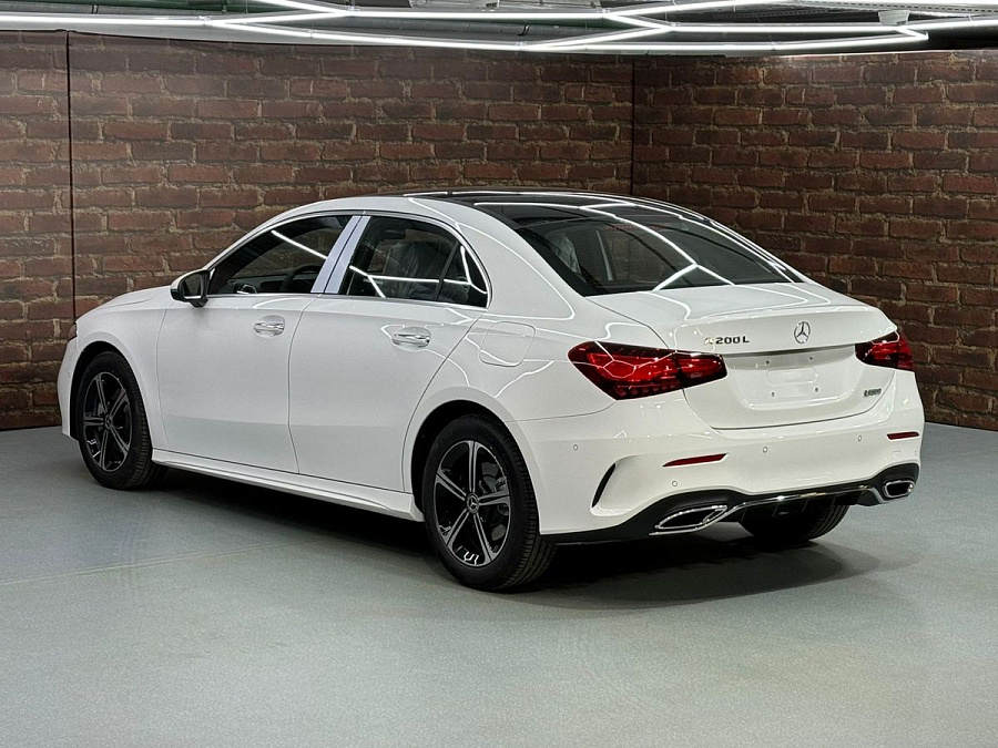 Mercedes-Benz A-Класс, 2024г., передний привод, робот
