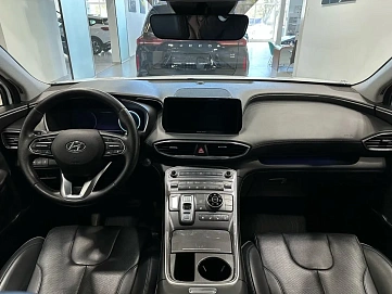 Hyundai Santa Fe, 2021г, полный привод, робот