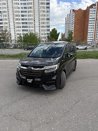 Honda Stepwgn, 2018г, передний привод, вариатор