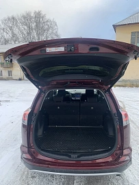 Toyota RAV4, 2018г, полный привод, вариатор