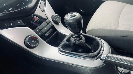 Chevrolet Cruze, 2014г, передний привод, механика