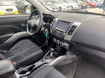 Mitsubishi Outlander, 2008г, передний привод, автомат