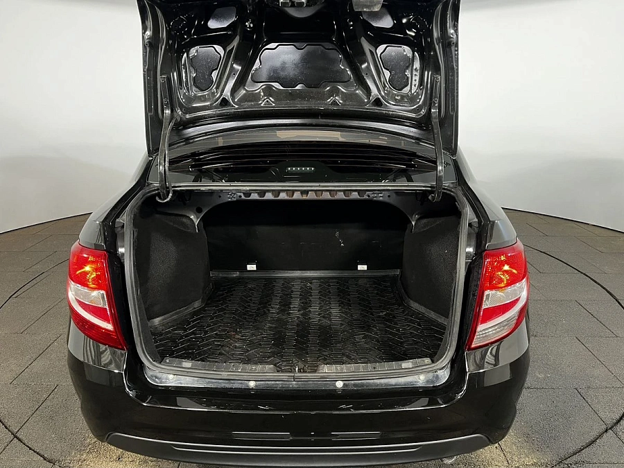 Lada (ВАЗ) Granta, 2021г., передний привод, механика