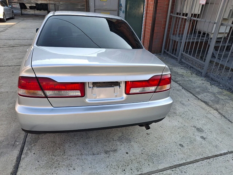 Isuzu Aska, 2001г., передний привод, автомат