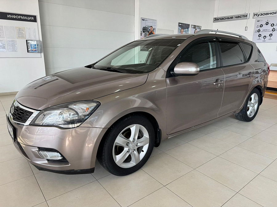 Kia Ceed, 2012г., передний привод, автомат