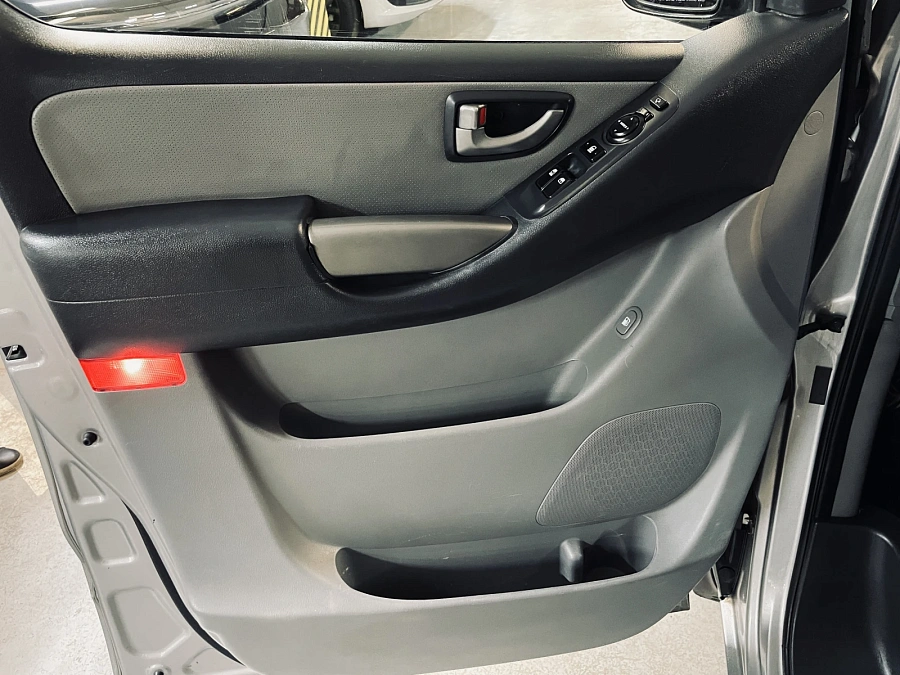 Hyundai Grand Starex, 2013г., задний привод, автомат