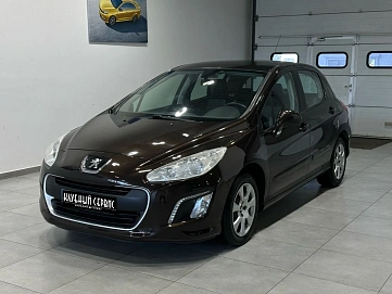 Peugeot 308, 2011г, передний привод, автомат