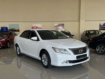 Toyota Camry, 2014г, передний привод, автомат