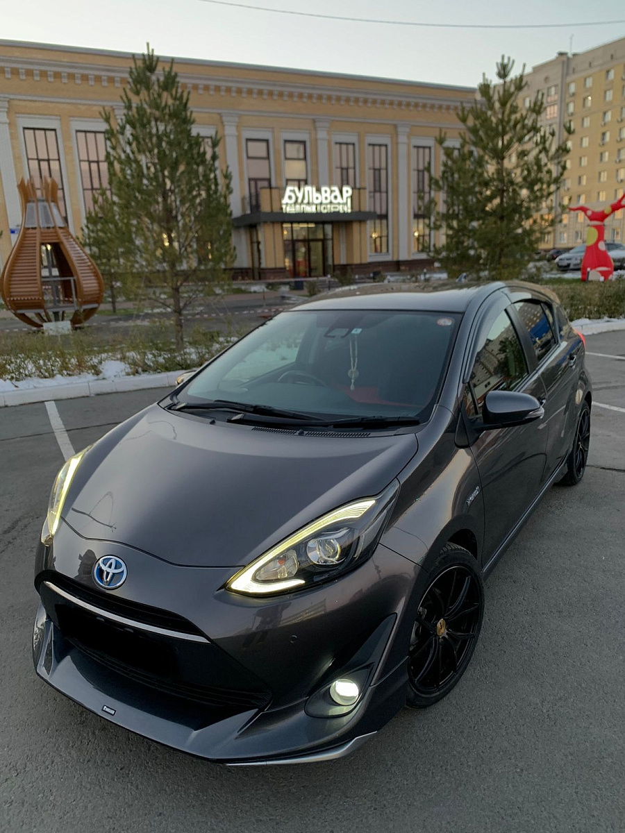Toyota Aqua, 2018г., передний привод, автомат