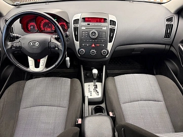 Kia Ceed, 2012г., передний привод, автомат