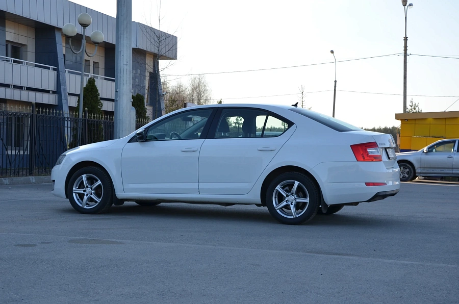 Skoda Octavia, 2016г., передний привод, робот